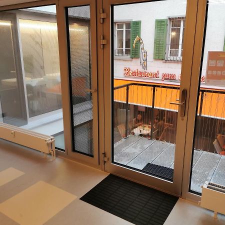 Green Marmot Capsule Hotel Zuerich Exteriör bild