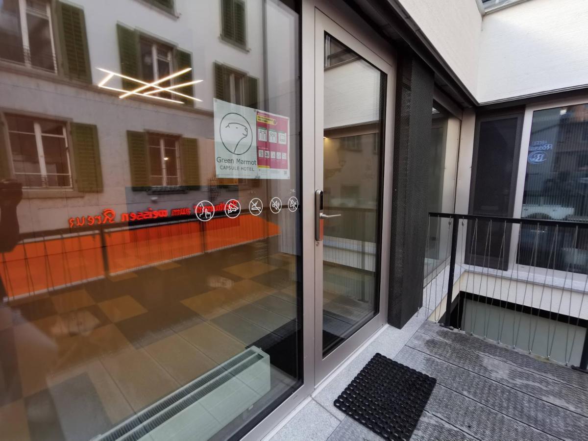 Green Marmot Capsule Hotel Zuerich Exteriör bild